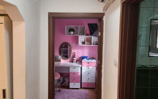 vand apartament 3 camere, etaj 2 , zona Alunis - Poză 9