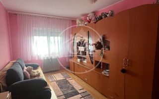 Apartament de vânzare cu 3 camere în Calea Clujului, Oradea - Poză 4
