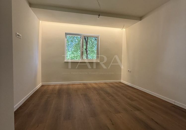 Apartament cu 3 camere, 60 mp, renovat, încălzire în pardoseală. - Poză 3