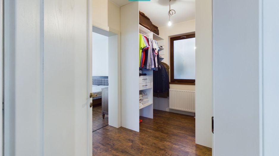 Vilă la sol cu 3 camere în Pârneava - Poză 15