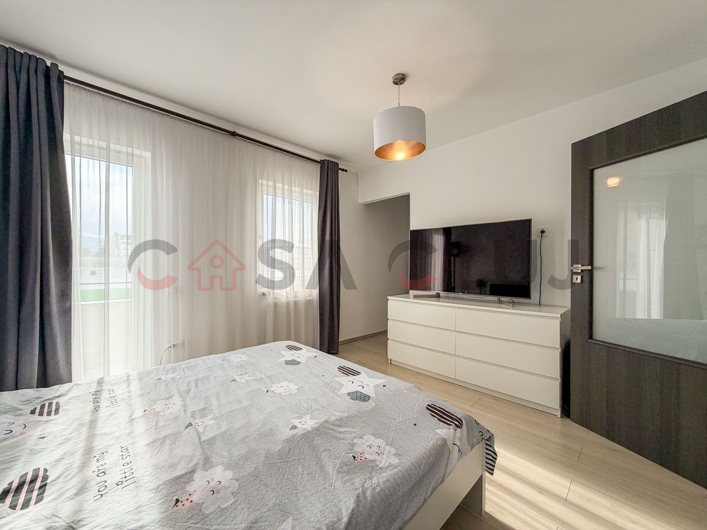 Apartament cu 3 camere in zona restaurant Rod, Europa - Poză 2