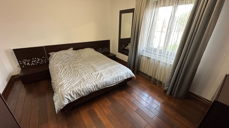 Apartament spatios zona Lipovei - Poză 9
