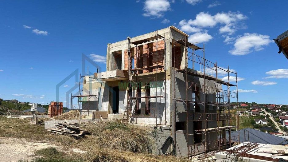 Casă vilă individuală cu 4 camere de vânzare în Valea Adanca - Poză 1