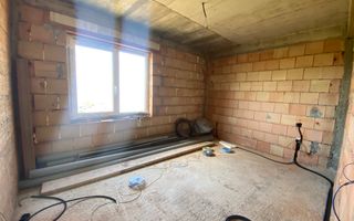 Casă individuală de vânzare | Dispunere pe 2 niveluri | Dezmir - Poză 4