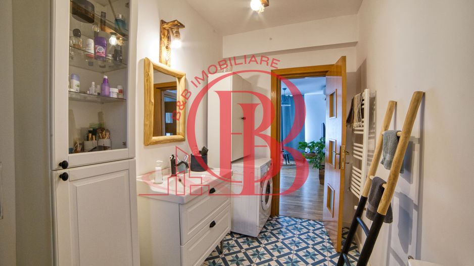 Casa complet mobilata 5 camere 3 bai curte generoasa - Poză 16