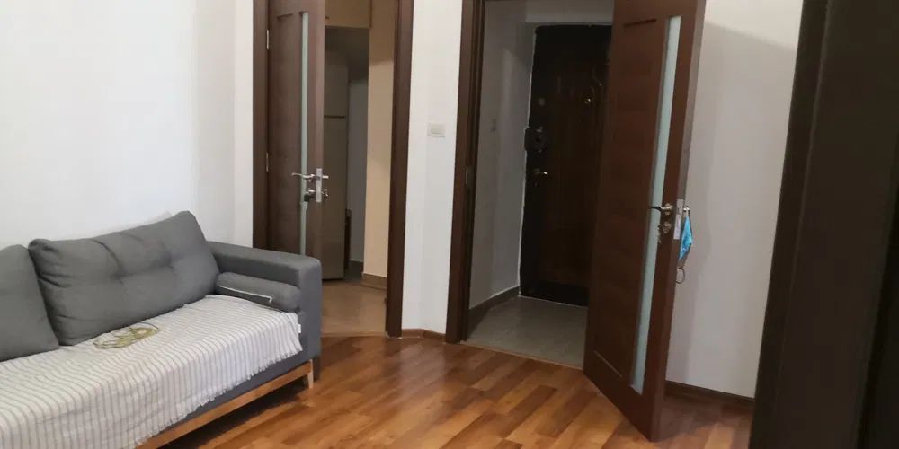Apartament 3 camere Universitate, mobilat complet, etaj 3 - Poză 2