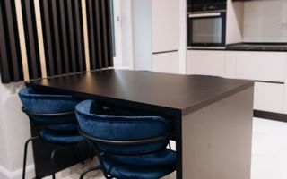 APARTAMENT 3  CAMERE SITUAT IN COPOU - Poză 2