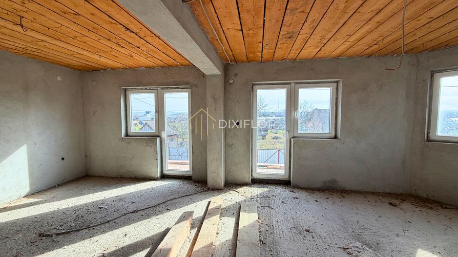 Casa unifamilială cu teren generos - Poză 9
