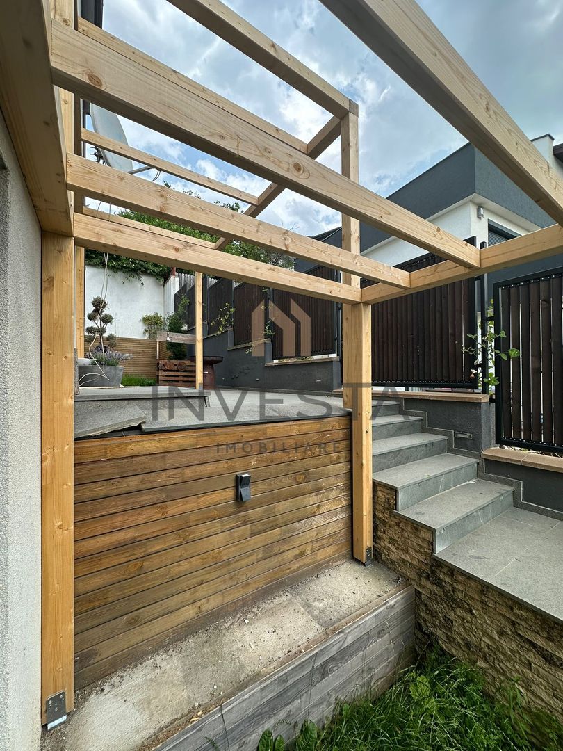 Apartament in vila cu panorama deosebita si garaj! - Poză 16