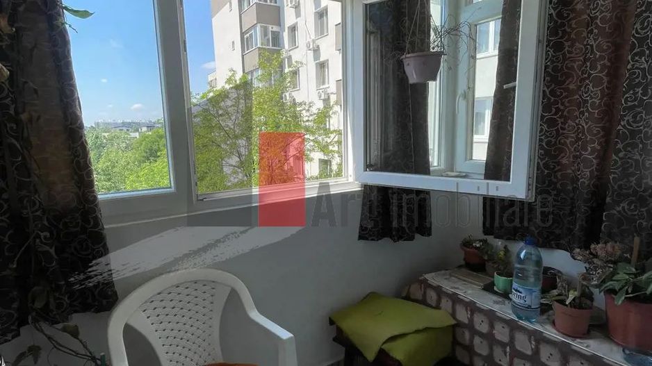 vand apartament 3 camere - Poză 5