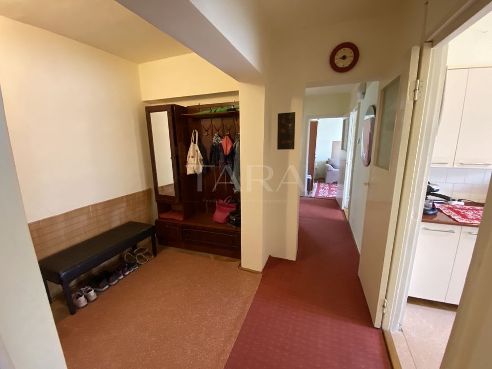 Vanzare un apartament spațios cu 3 camere, situat în Cluj-Napoca. - Poză 3