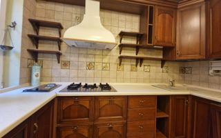 Vila zona Sub Arini!! - Poză 9