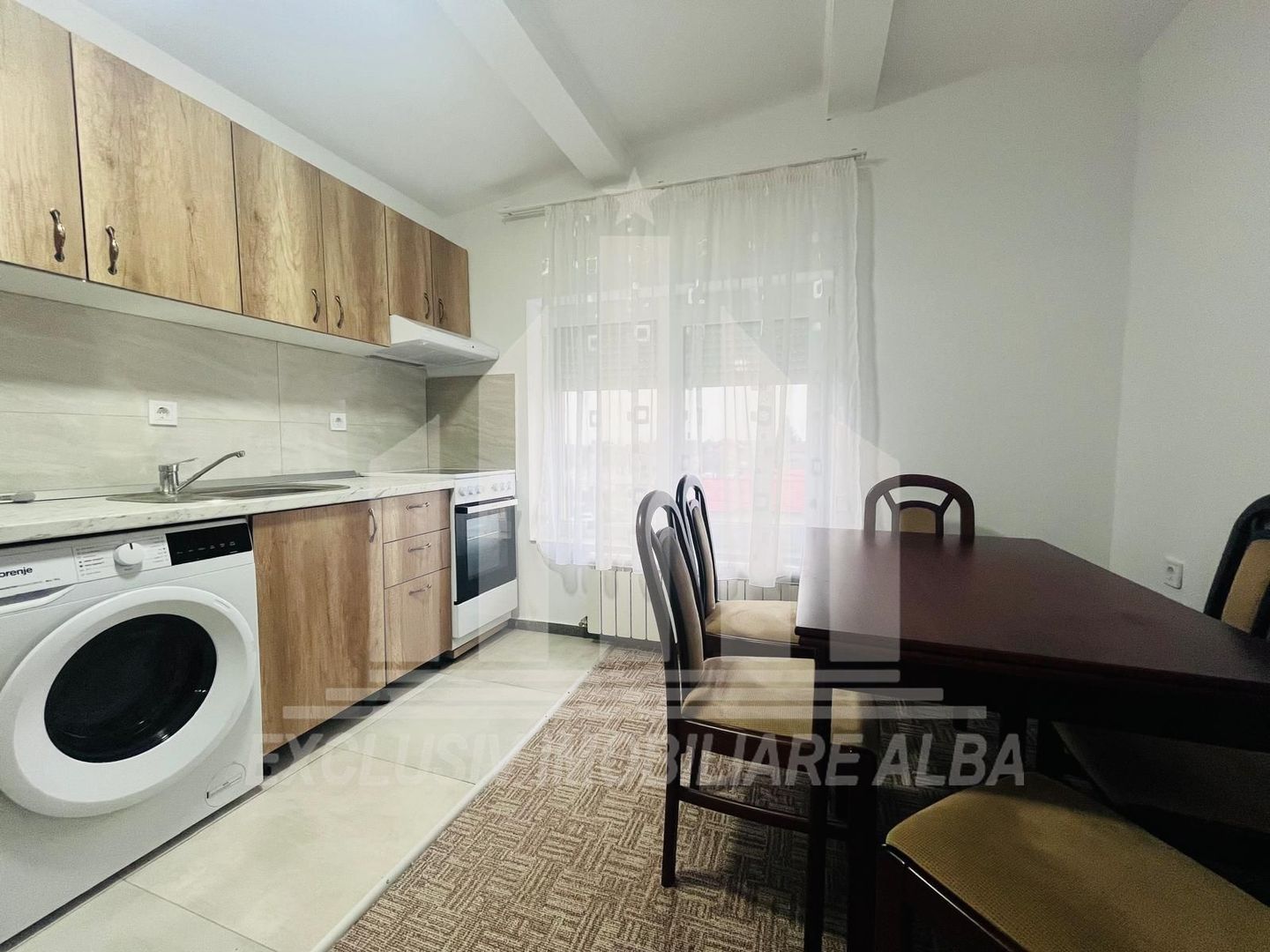 Apartament cu 3 camere nou, cu utilitati incluse - Poză 1