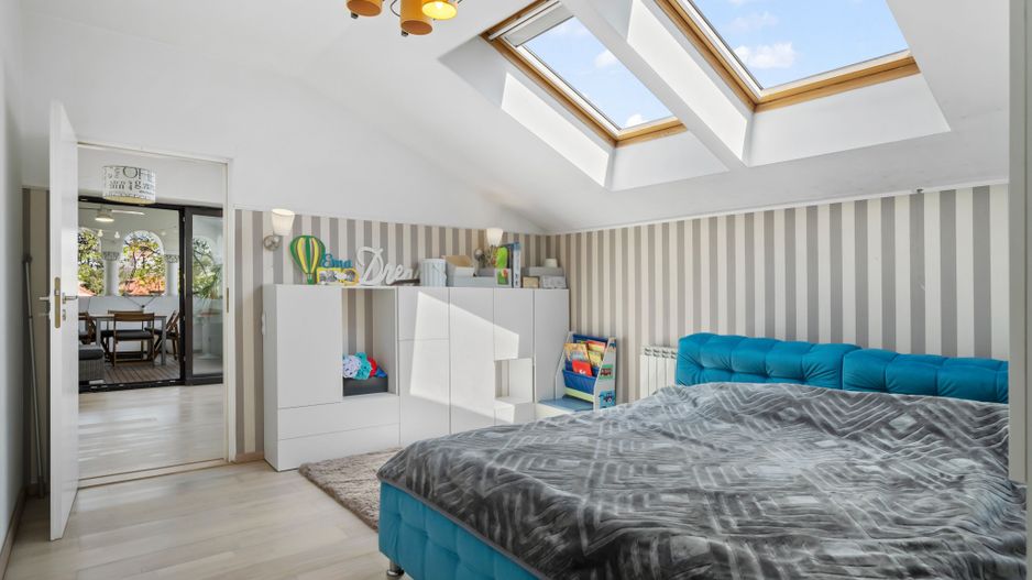 Eleganță și Spațiu în Inima Cartierului Domenii | Apartament cu 5 Camere în Vilă - Poză 7