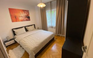 Apartament spatios, 3 camere, centrala proprie - Poză 1
