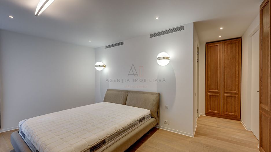 Elegant Duplex with Private Garden in One Aviatorilor Commission-Free - Poză 6