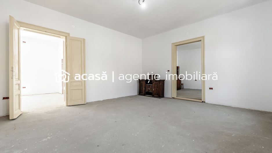 Vilă cu caracter, renovată complet, str. George Coșbuc - Poză 12