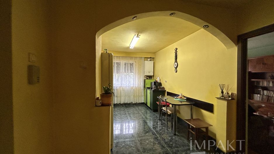 Vanzare apartament 3 camere, zona Piata Flora! - Poză 10