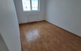 Vind urgent apartament in Turda . - Poză 1