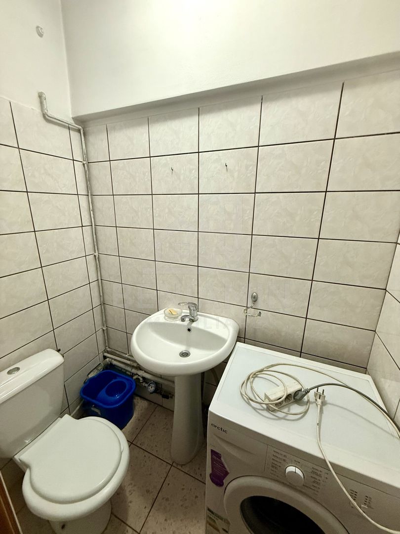 3 decomandate - 2 bai - 84mp - centrala termica - Centru - KFC - Poză 10