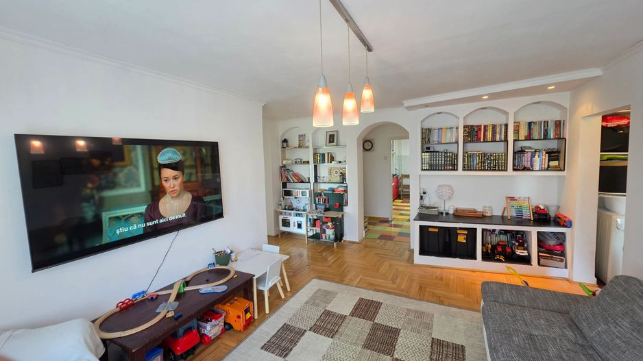 Vand apartament cu 4 camere aproape de centru - Poză 7
