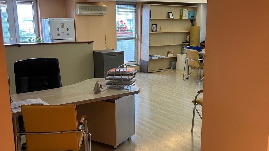 Apartament de vânzare str. Nerva Traian lângă școala 81 - Poză 3