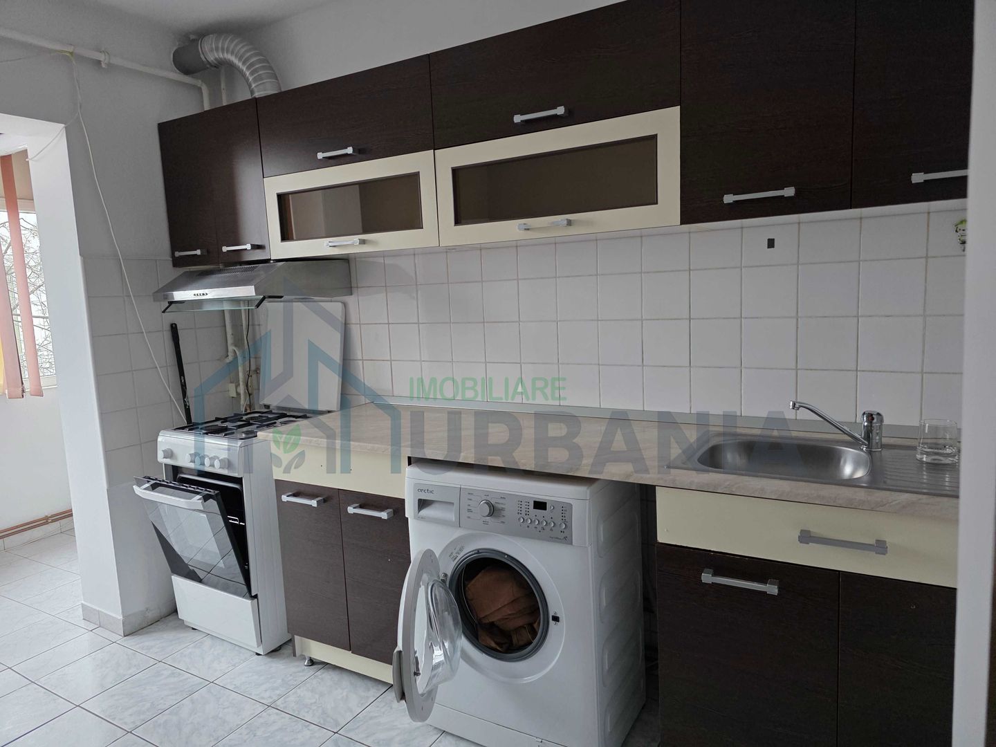 Inchiriez (garsoniera) Apartament 1 camera decomandat Nicolina - Poză 7