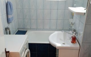 Apartament cu 3 camere, decomandat, zona Republicii - Poză 8
