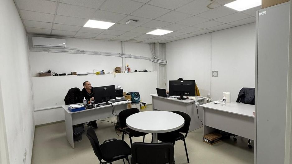 Hală industrială 2.450 mp de vânzare, Mogoșoaia, chirie garantată - Poză 17