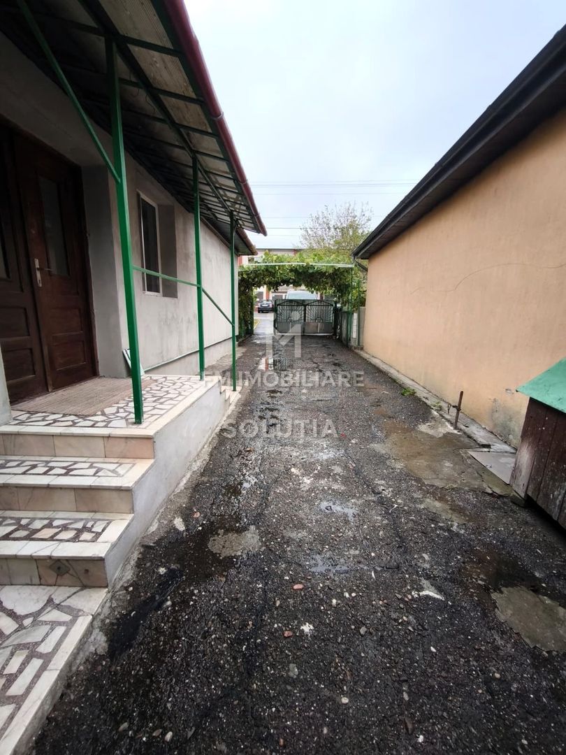 Casă de vânzare | 2 min de Centrul Vechi | garaj | curte proprie - Poză 11