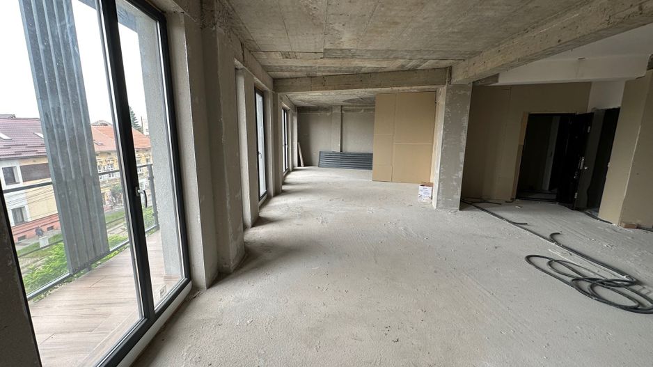 Cladire de birouri  Central pretabil activități medicale - Poză 27