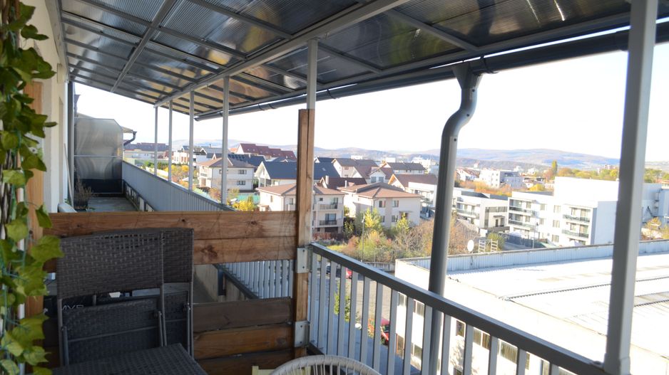 Apartament cu 3 camere, 2 bai, 2 terase, 2 garaje, in cartier Europa - Poză 17