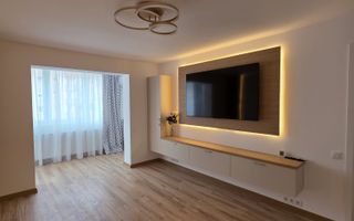 Apartament 3 camere Răcădău – renovat complet - Poză 1