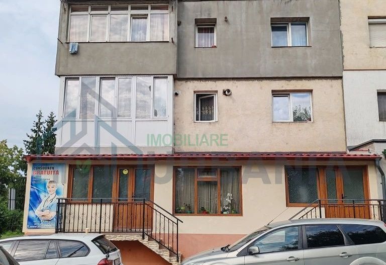 Apartament 2 camere decomandat, central, Târgu Frumos, vizavi de Spitalul Orășenesc - Poză 1