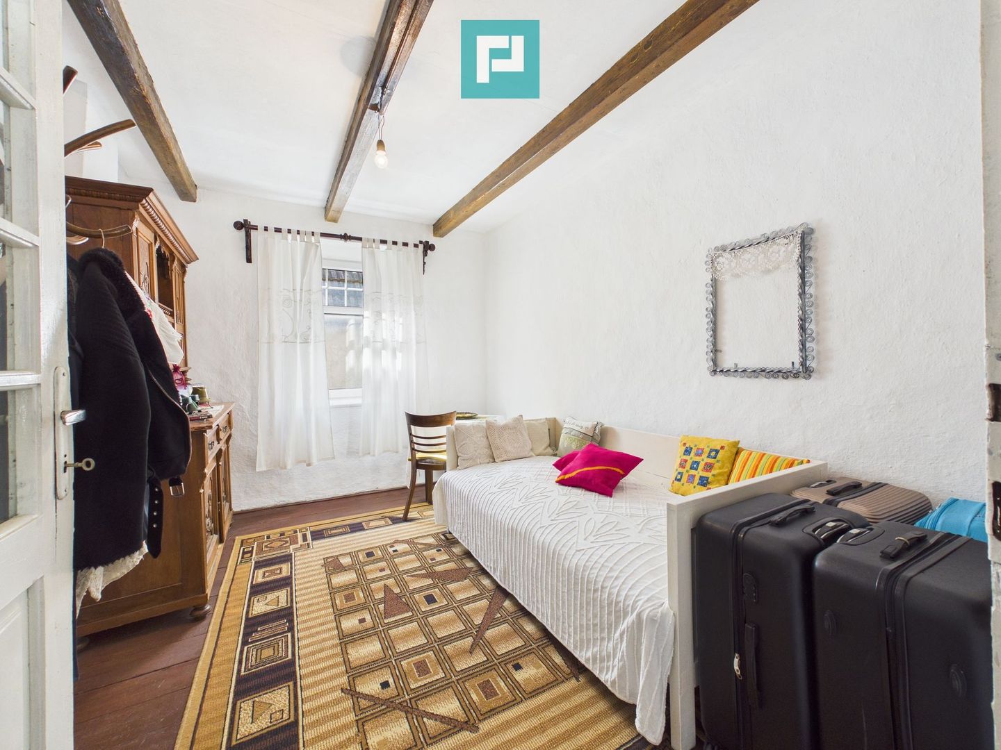 Casă cu 6 camere pe teren de 2029 mp – Miniş - Poză 19