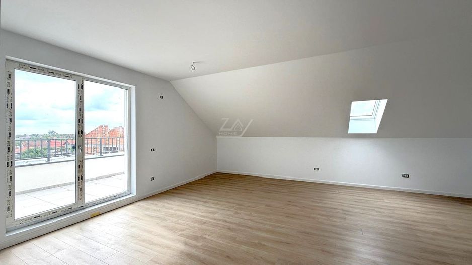 Bloc finalizat. Terasa 20 mp. 2 bai. Lift. 2 locuri de parcare. - Poză 2