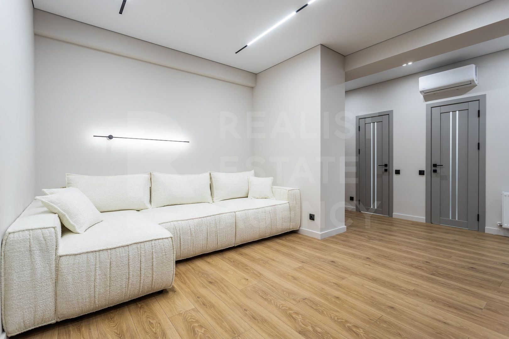 Vânzare, apartament, 3 camere + living, strada Nicolae Dimo, Râșcani - Poză 2