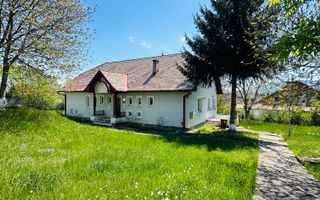 CASA DE INCHIRIAT I CISNADIE I ZONA LINISTITA - Poză 1