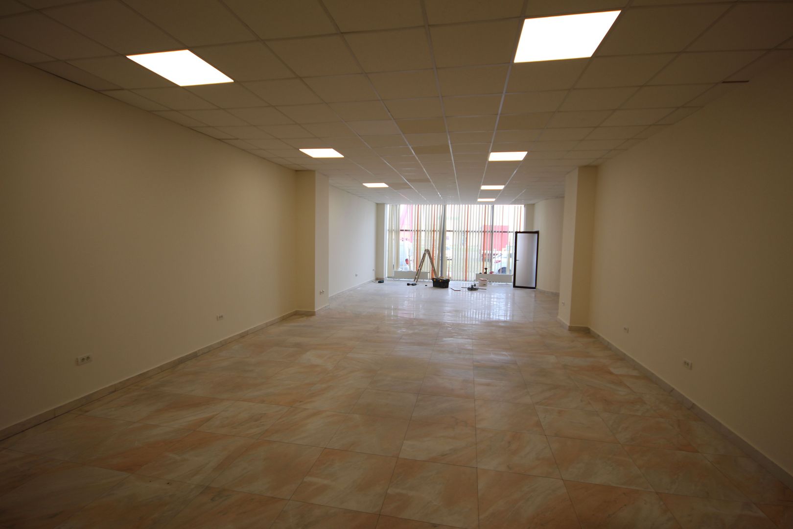 Birouri 150 mp-zona Sagului - Poză 2