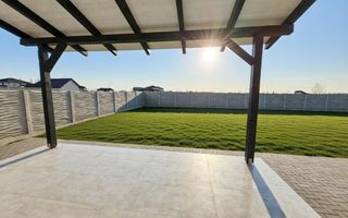 Duplex despartit prin camera tehnica, 5 camere, asfalt | Giarmata Vii - Poză 11