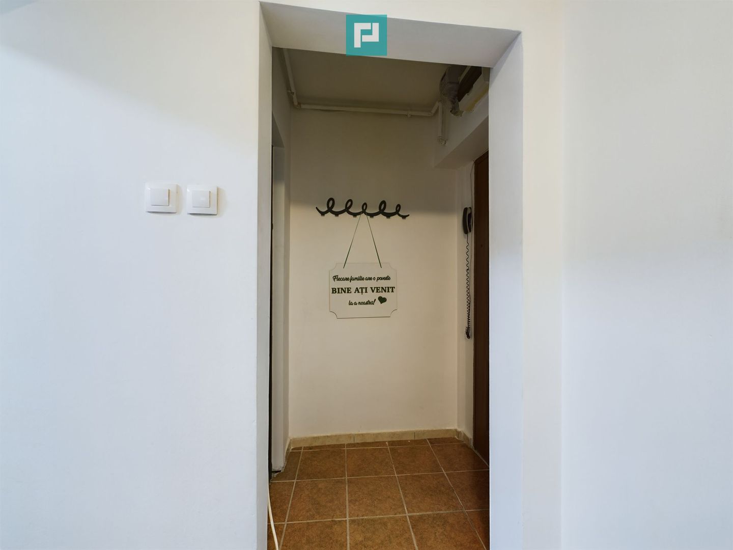 Apartament cu 4 camere în zona Şagului - Poză 12