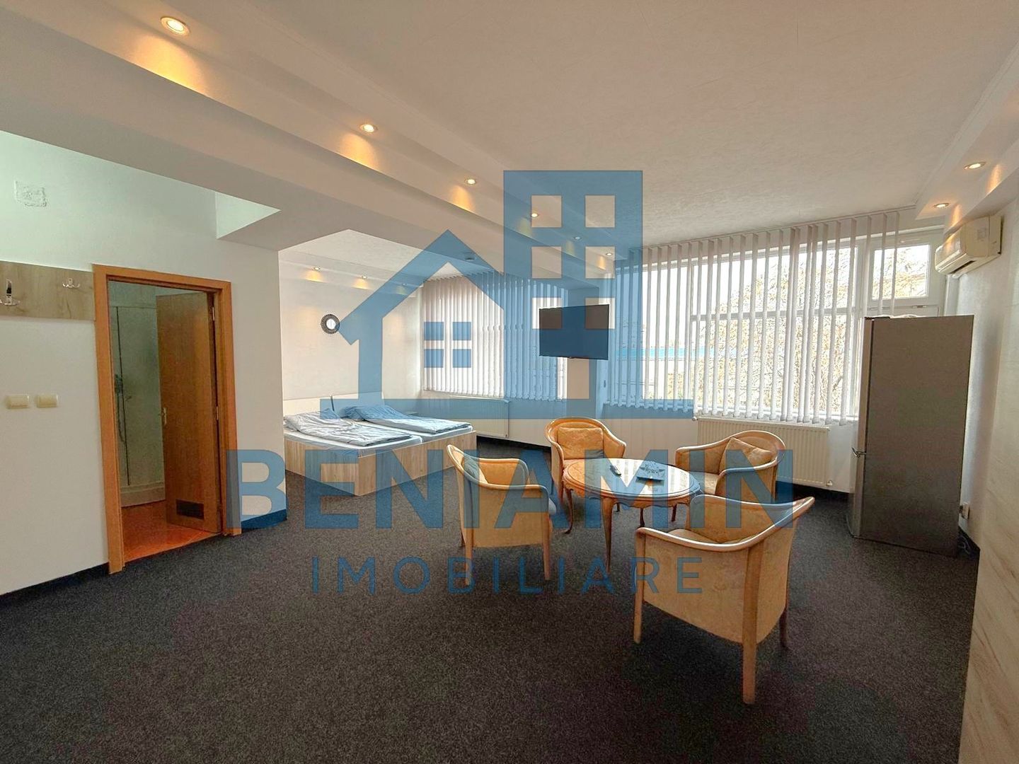 22 camere cu grup sanitar propriu-Sala conferinte-Central-Business - Poză 5