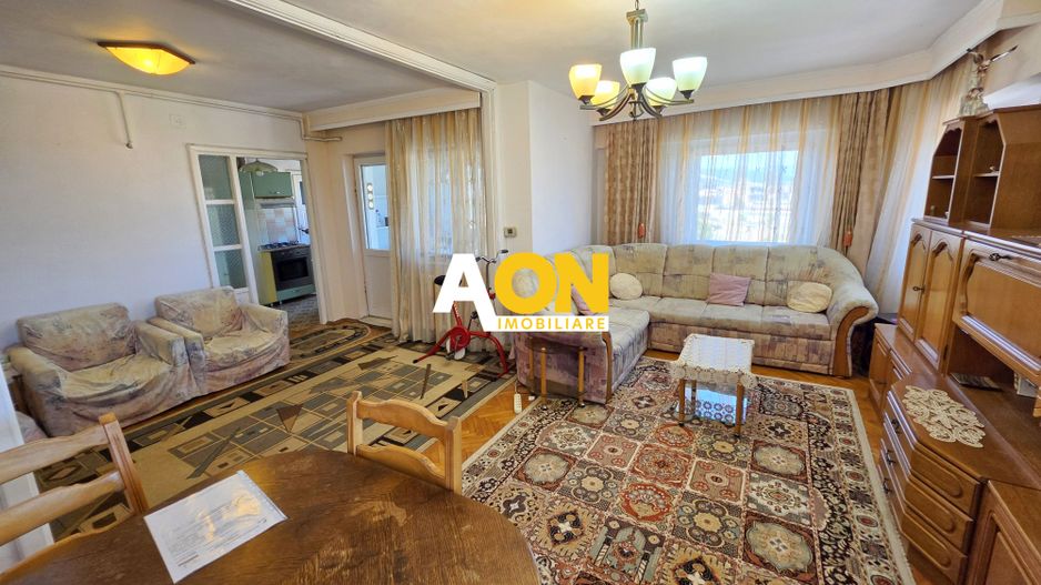Apartament 3 camere, ultracentral, etaj intermediar - Poză 2