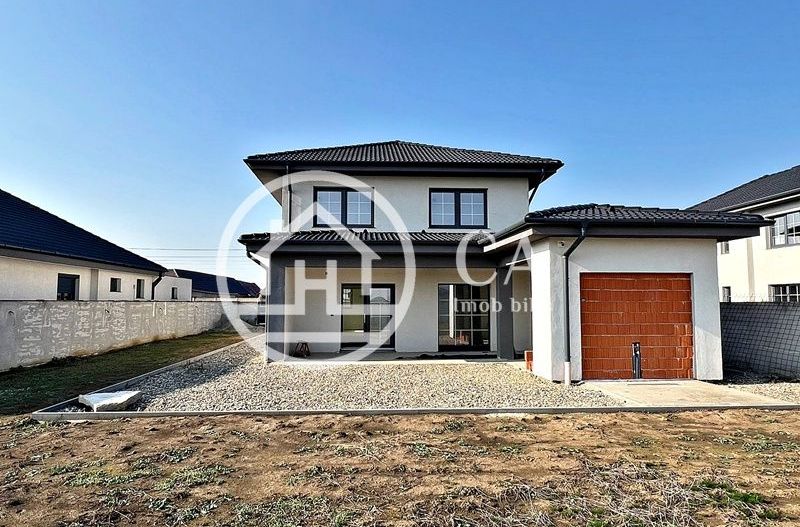 Casă de vânzare P+E cu 4 camere în zona Nufărul, Oradea - Poză 2
