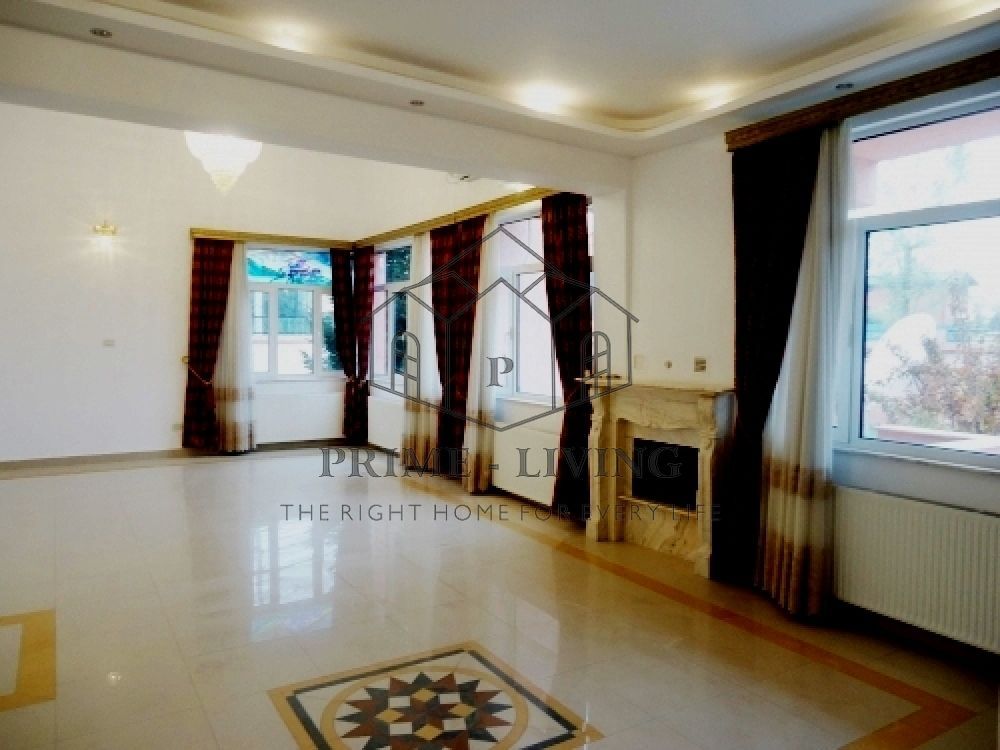 Casă de lux nemobilată cu facilități moderne și grădină extinsă - Poză 2