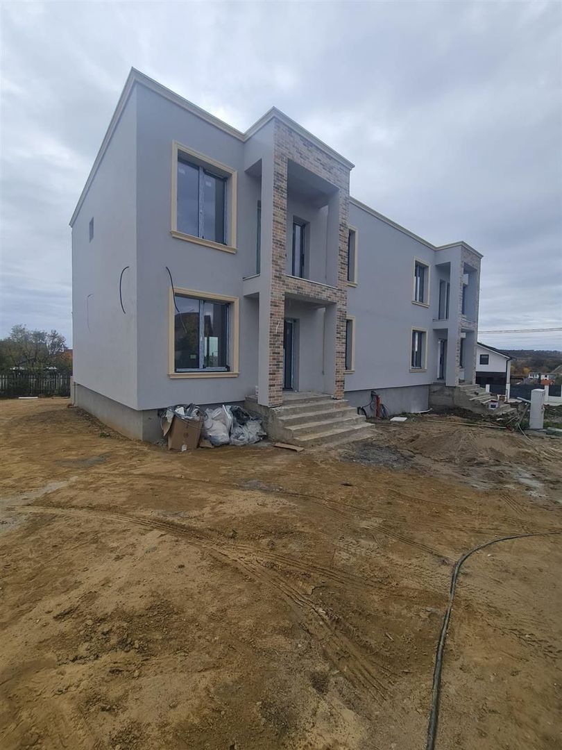 Casa zona Renasterii Oradea - Poză 1