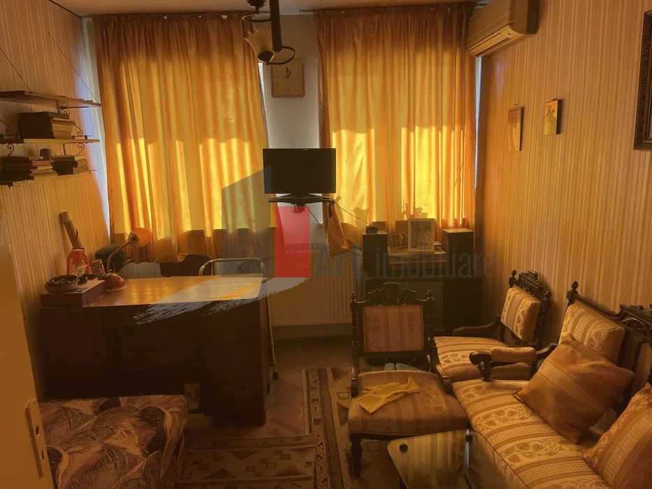 APARTAMENT 3 CAMERE -IANCU DE HUNEDOARA/ LANGA GUVERN - Poză 1