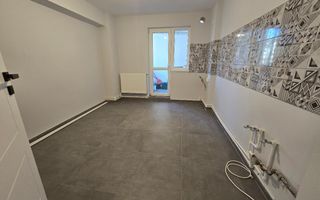 Apartament 3 Camere,  2 Bai, Etaj 1, Complet Renovat, Cetate - Poză 3
