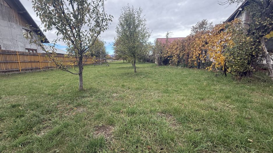 Teren intravilan împrejmuit 2331 mp la strada, toate utilitățile! - Poză 12