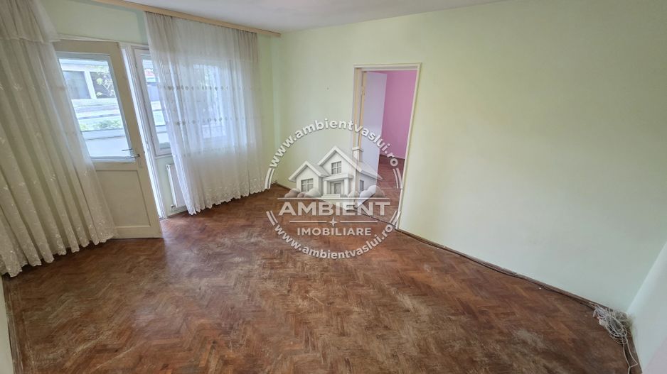 Apartament cu 2 camere, etaj 1, VASLUI - zona DONICI; - Poză 6